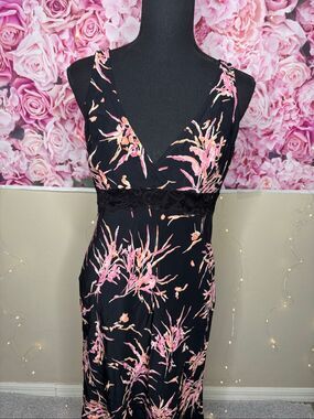 bebe Women's Black & Pink Floral Lace Trim Sleeveless Empire Waist Dress Size Me